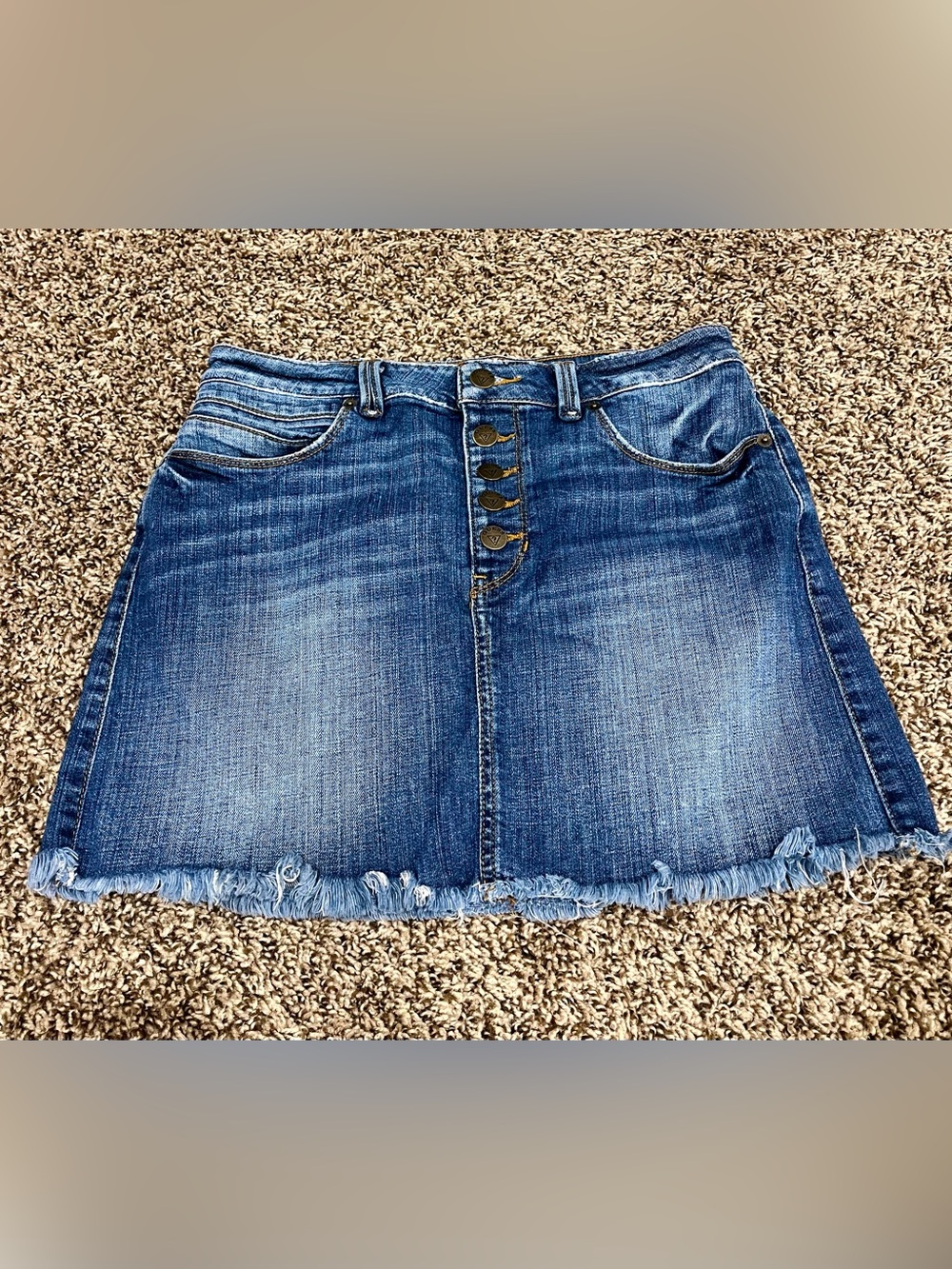 GUESS Denim Mini Skirt Womens Size 29 Button Front Frayed Hem Blue Jean Skirt